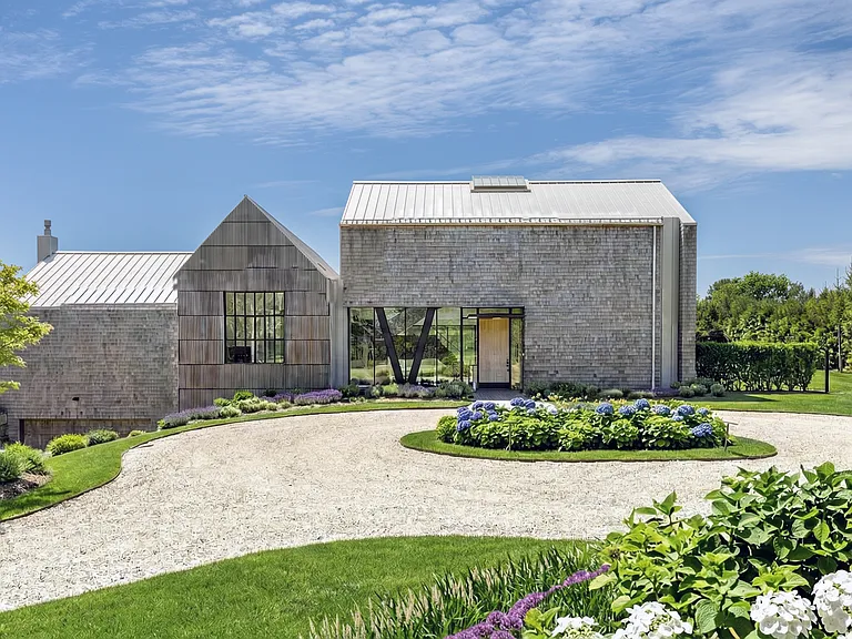 179 Montauk Hwy — Photo 2