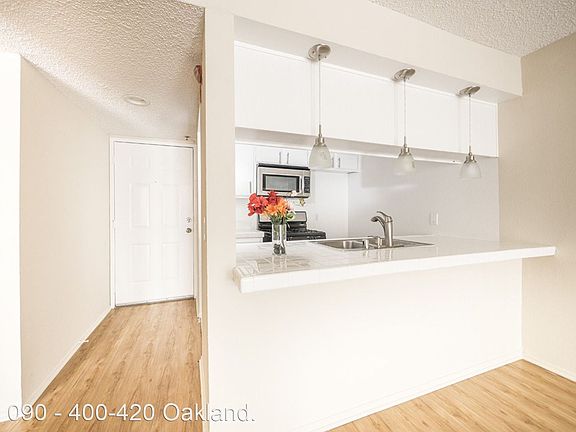 4th image of 400 N Oakland Ave APT 202
