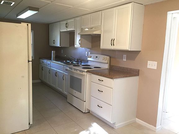 4th image of 449 E McIver Ave