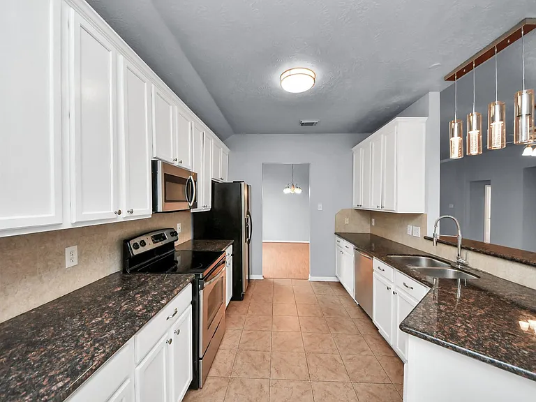 9711 Andrews Ln — Photo 17
