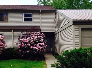 417 Locust Hl, Shelburne, VT 05482