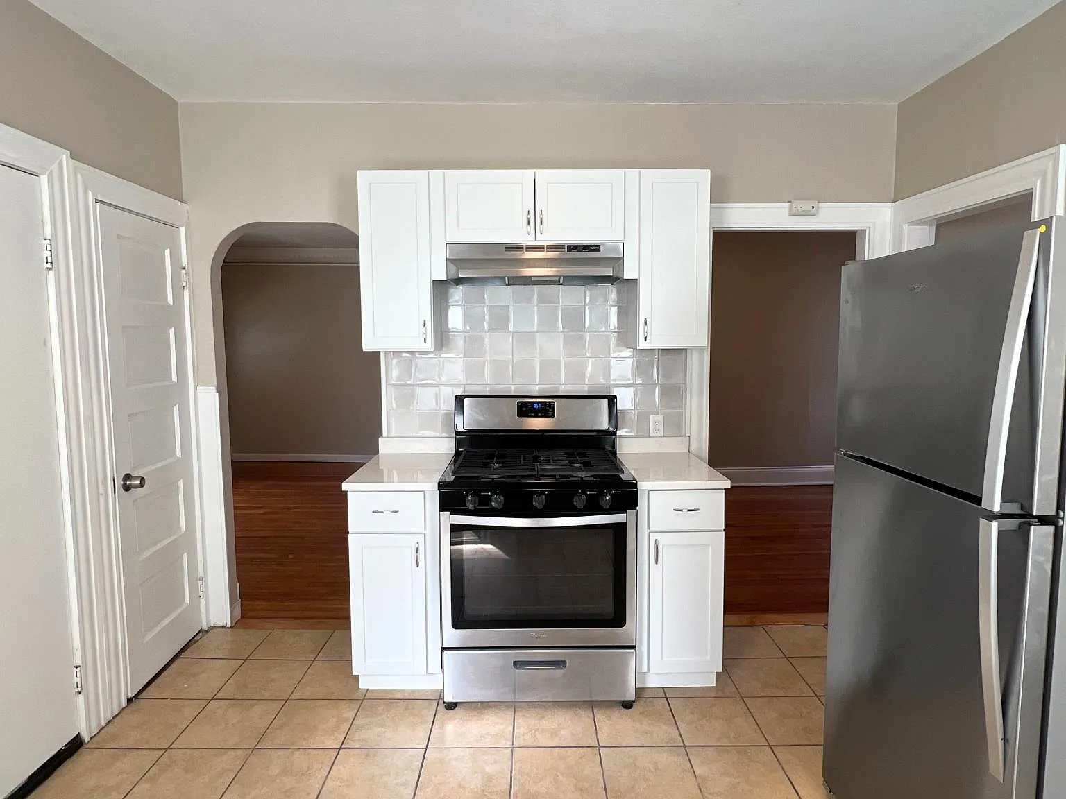 3 bed, 1200 sqft, $1,850 — Photo 4
