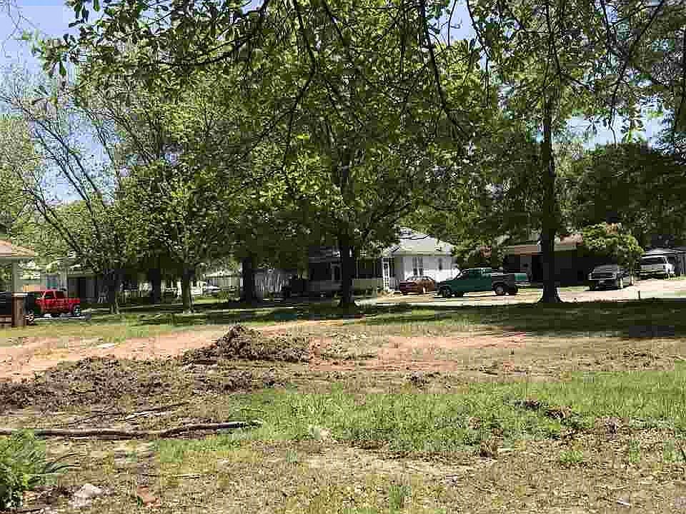 2nd image of 505 D St NW