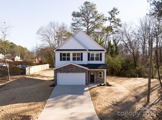 2120 Golfcrest Dr, Kannapolis, NC 28081
