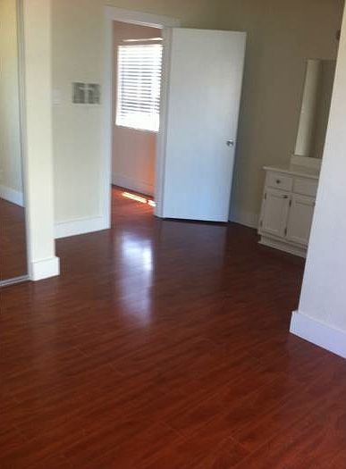 1st image of 5100 Maplewood Ave APT 201