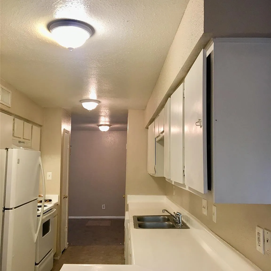 3 bed, 2.0 bath, 1373 sqft, $950 — Photo 4