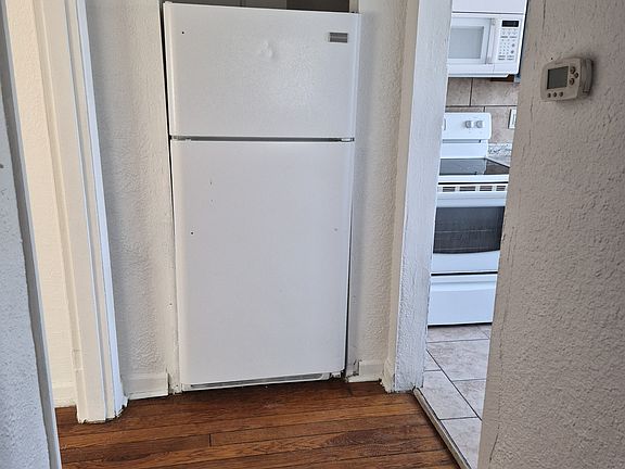 4th image of 35 N Wright Ave