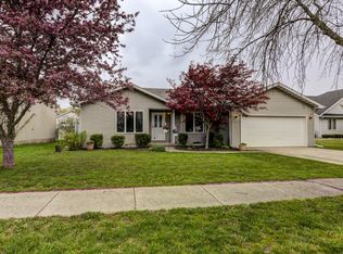 2533 S Nantucket Dr, Decatur, IL 62521