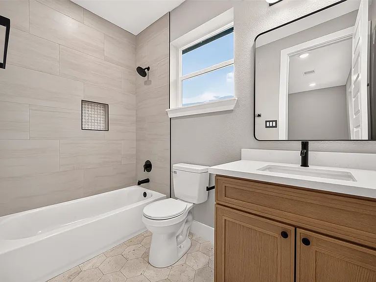 703 Carol Lynn Dr #B — Photo 26