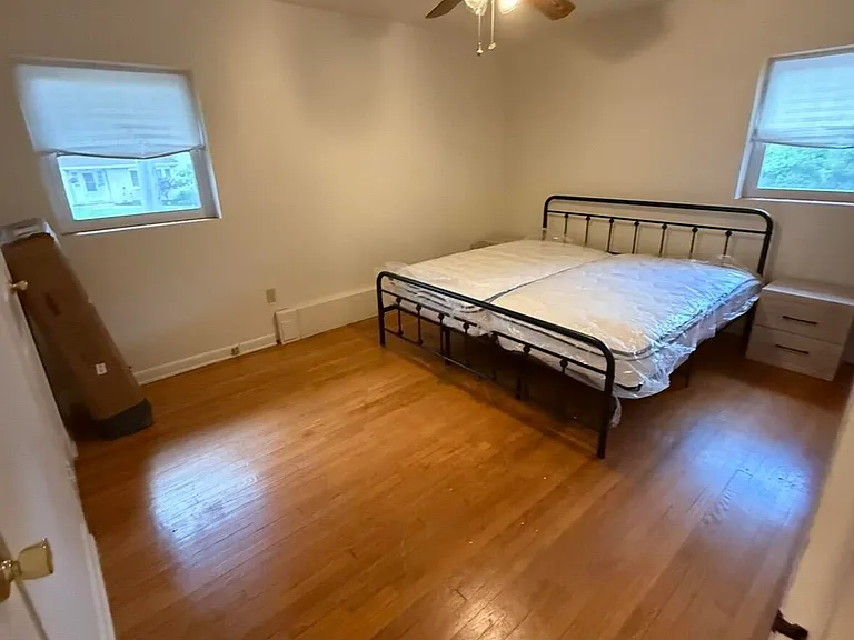 221 Harrison Ave — Photo 32