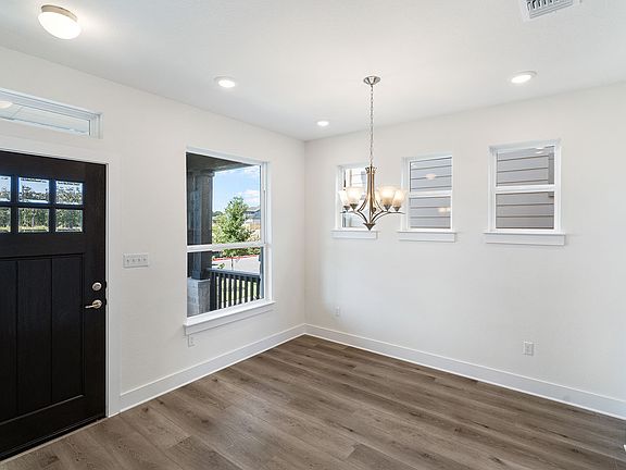 5th image of 138 Weaver Ln
