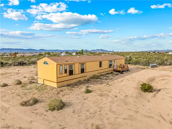 3649 N Araby Road, Golden Valley, AZ 86413
