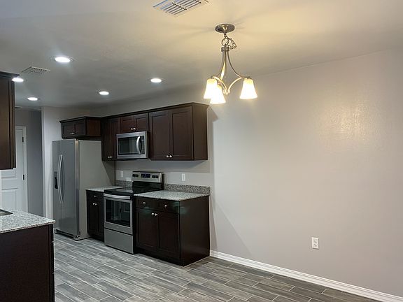5th image of 2620 E 14th St APT B