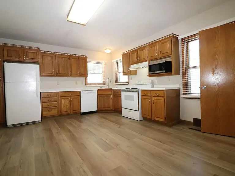1826 S Grange Ave #A — Photo 2