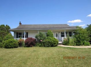 1 Pond Dr, Middle Island, NY 11953