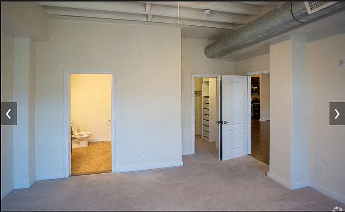 Frankford Lofts — Photo 12