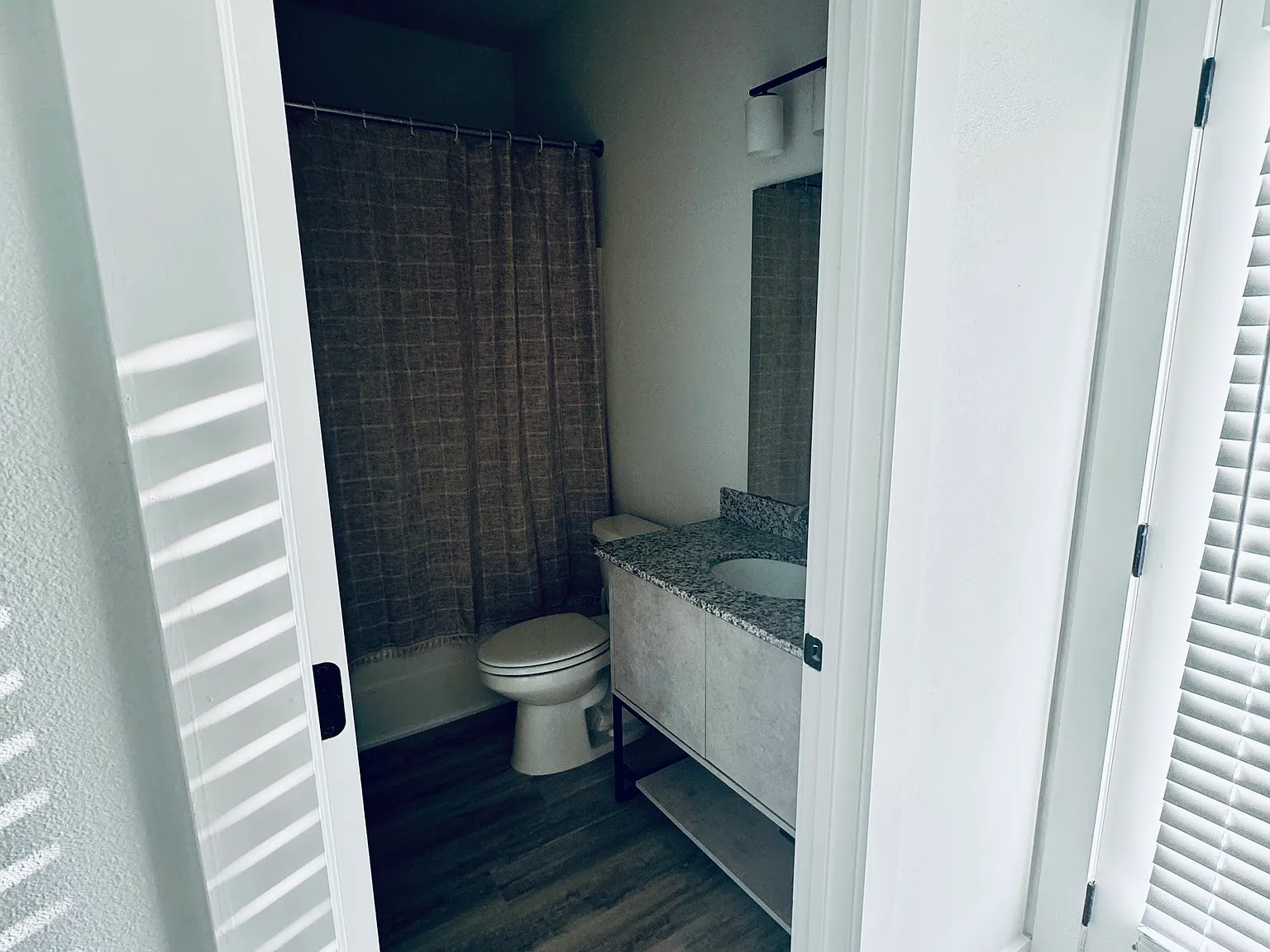 3 bed, 1100 sqft, $1,775 — Photo 2