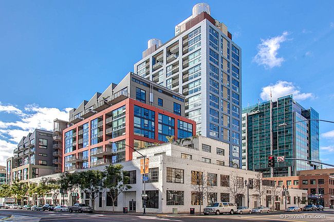 1st image of 350 11th Ave Unit 826