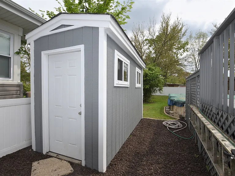 235 W Hickory Rd — Photo 49