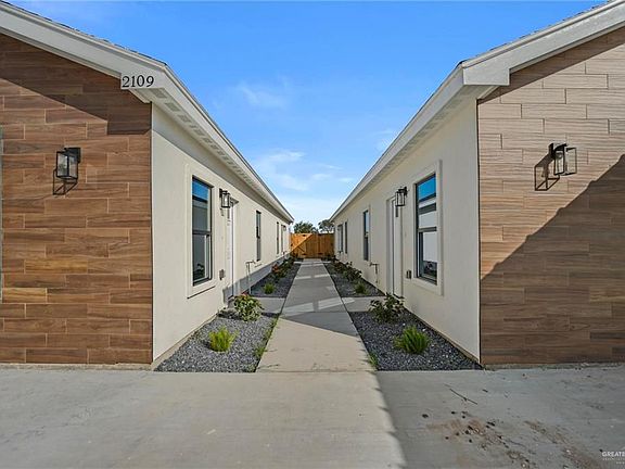 3rd image of 2109 Viviana St #1