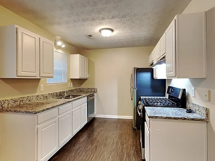 9135 Jefferson Village Dr SW — Photo 6