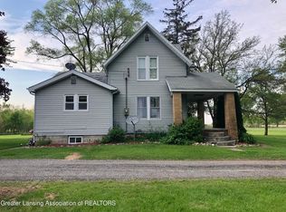 12520 Amman Rd, Chesaning, MI 48616