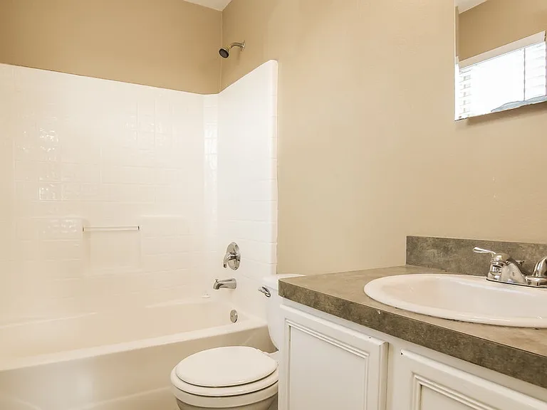 3231 Dartmouth Field Ln — Photo 16
