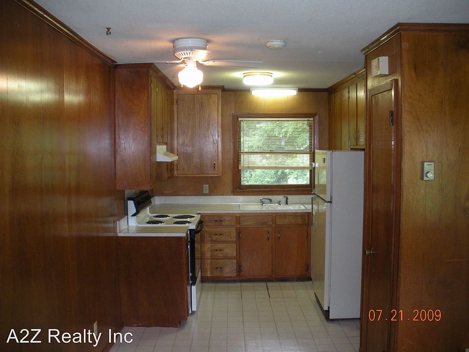 2nd image of 210 Purefoy Rd APT 3