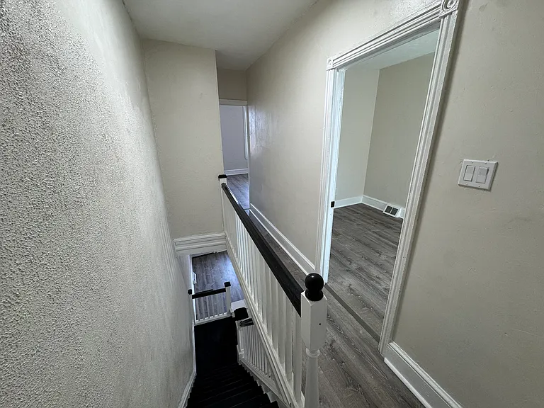 636 Spruce St — Photo 17