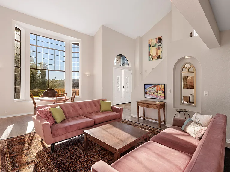 2808 Lakemont Dr — Photo 4