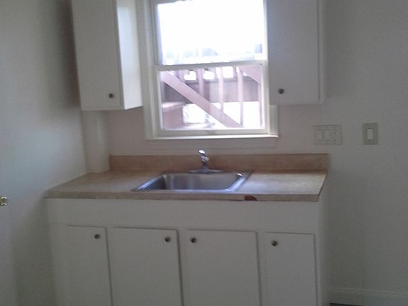 Kitchen sink area