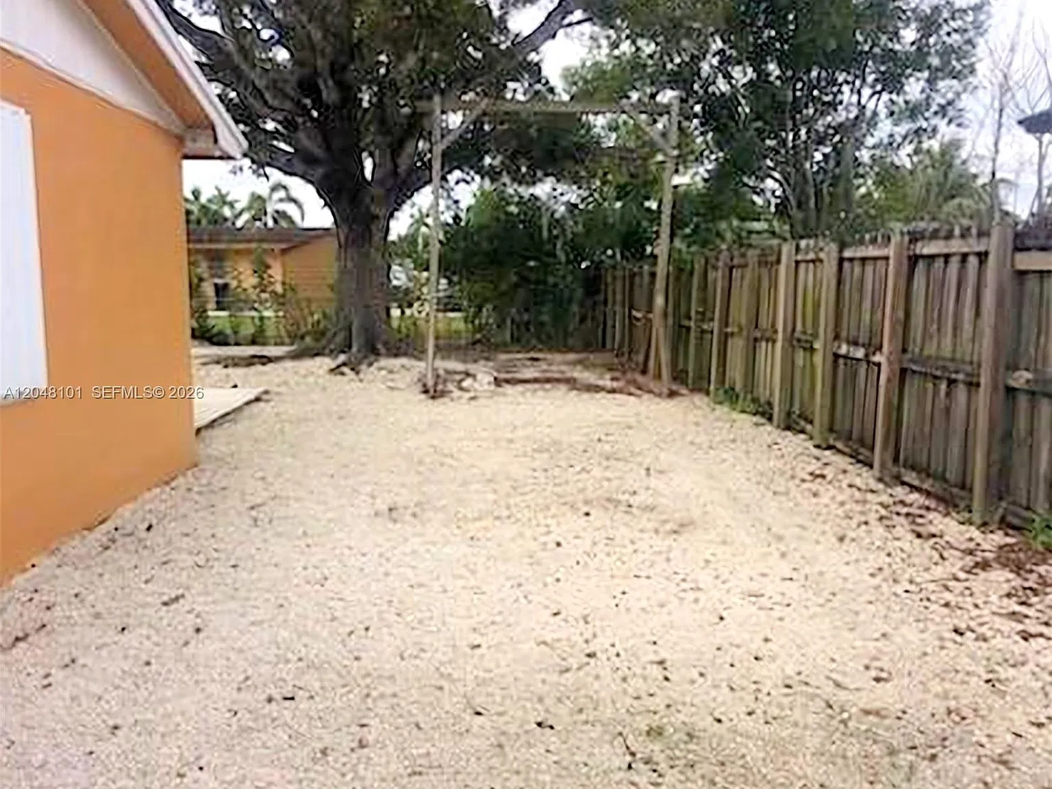 Palmland Homes South No S — Photo 3