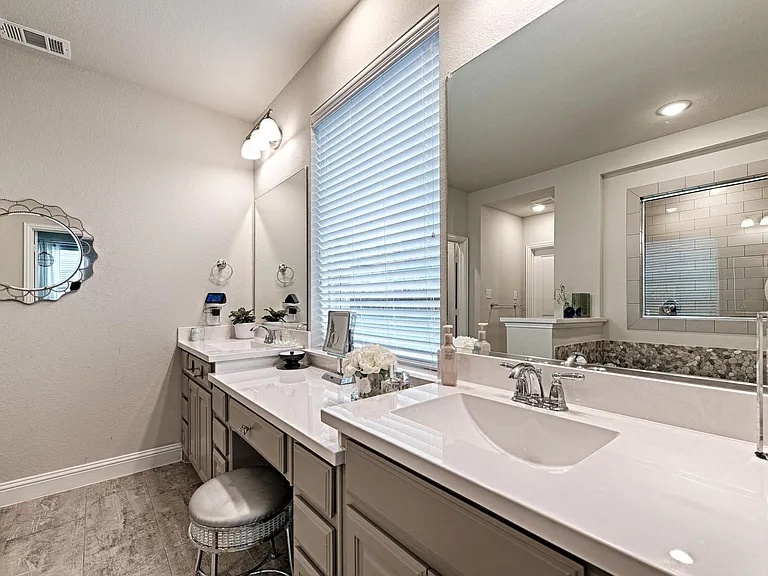 3515 Washington Dr — Photo 28