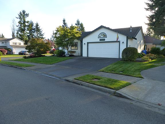 3rd image of 3615 Stevens Dr NE