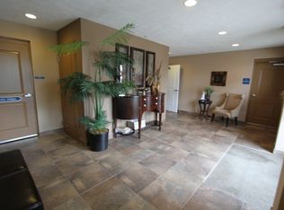 9418 Larimar Dr #9418, Willowick, OH 44095