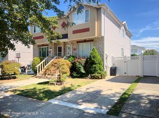 543 Eltingville Blvd, Staten Island, NY 10312