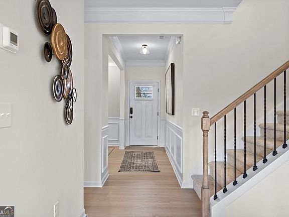 3rd image of 121 Sycamore Ln