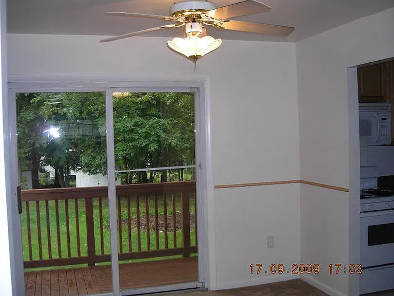 4419 Kentmore Dr — Photo 5
