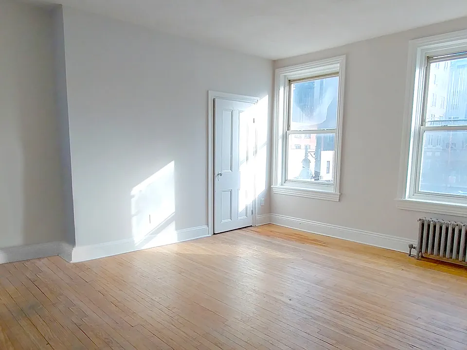 208 E Hanover St #2