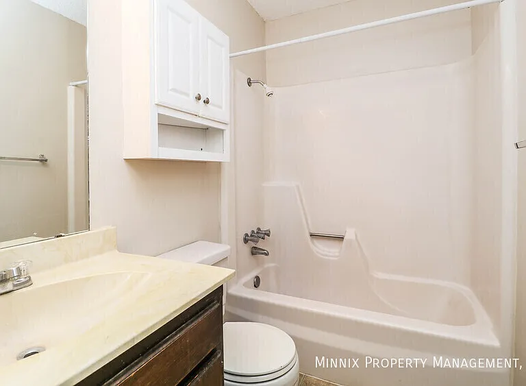 500 4th Ave #15 — Photo 12