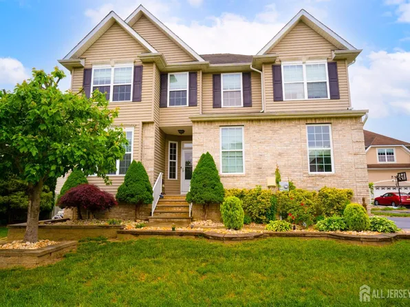 284 Morning Glory Dr, Monroe Township, NJ 08831