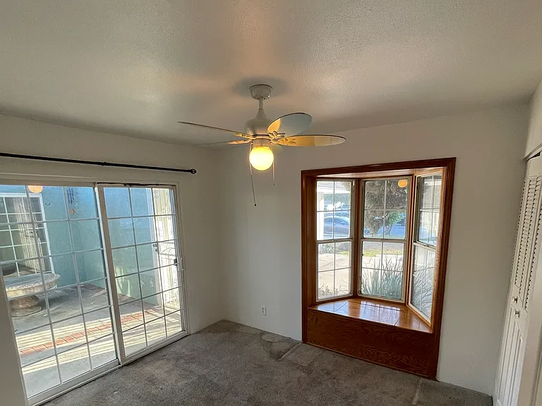 1242 Lyman Ave — Photo 5