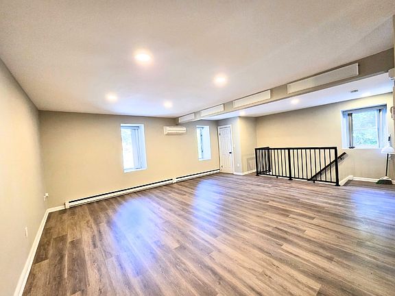 3rd image of 1 Ranch Ct #2