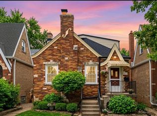5845 W Ainslie St #1, Chicago, IL 60630