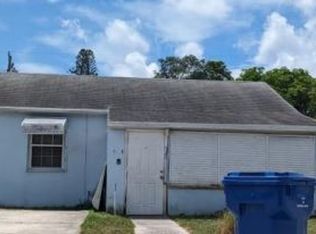 633 W 4th St, Riviera Beach, FL 33404