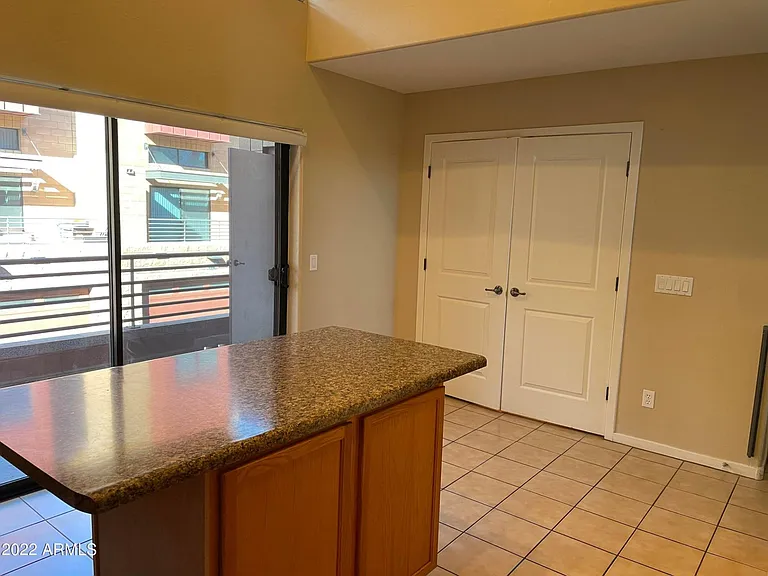 305 S Wilson St #110 — Photo 5