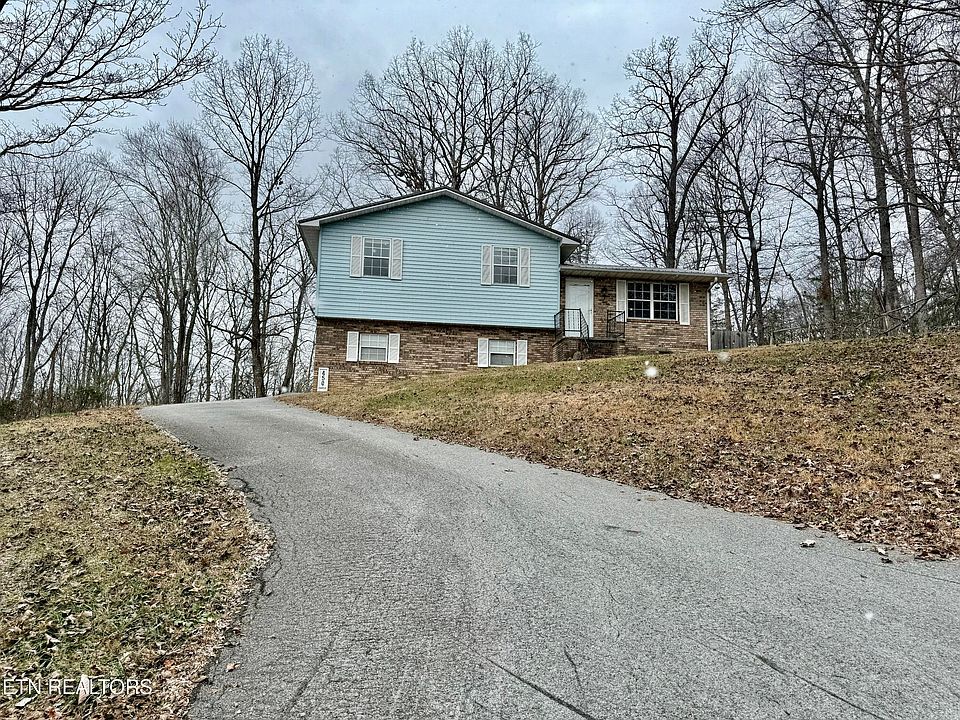 1st image of 450 Forest Hills Dr