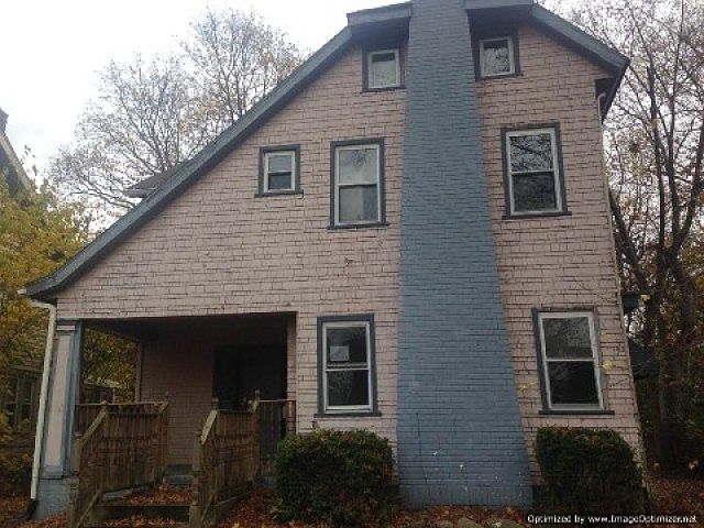 1st image of 431 Fernwood Dr