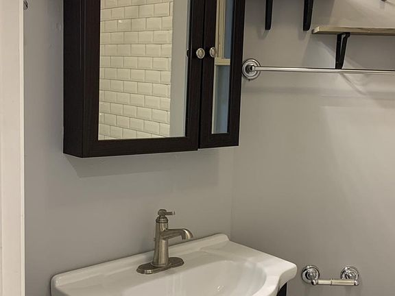 5th image of 4515 S King Dr APT 1