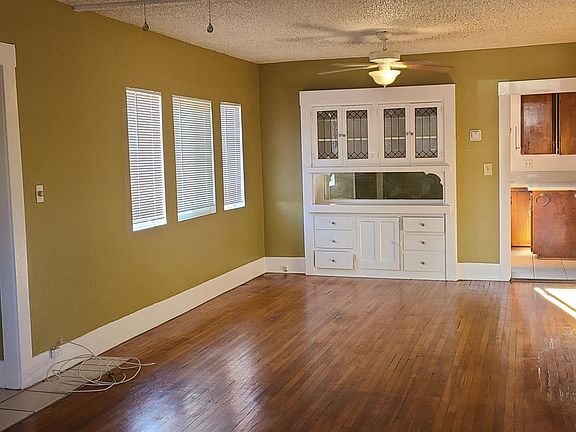 2nd image of 3636 Louisiana St